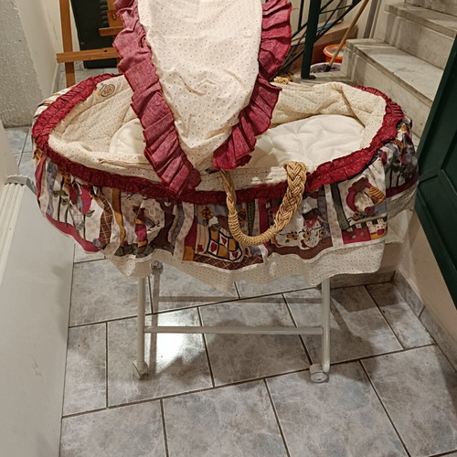 Baby bassinet with mattress and base, like new, straw