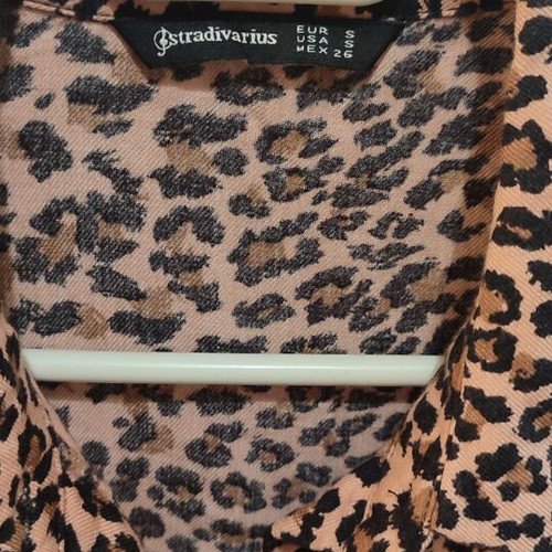 Stradivarius leopard dress like new, mini with buttons