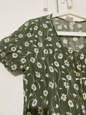 Vintage midi floral φόρεμα μεταχειρισμένο, άσπρο και πράσινο, μέγεθος Small