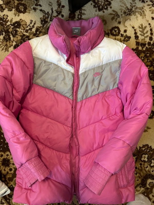 Μπουφάν Nike γυναικείο μεταχειρισμένο, μέγεθος Large, ροζ
