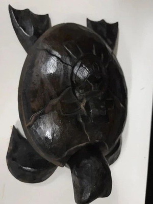 Wooden carved turtle with lid and small storage used