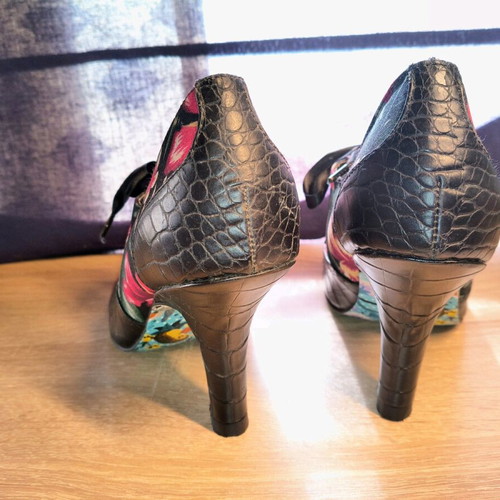 Irregular Choice shoes No. 39 vintage like new, black multicolor