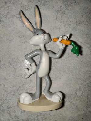 Deagostini Looney Tunes Bugs Bunny figure with carrot used