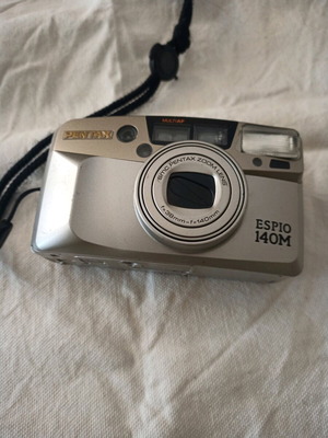 Pentax Espio 140 употребяван фотоапарат с бледни LCD индикации