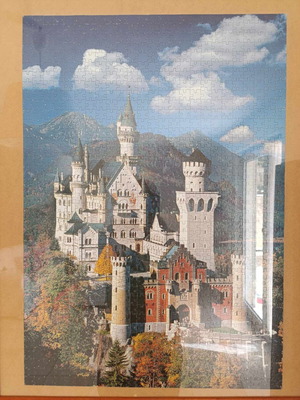 Puzzle Castle Neuschwanstein 1000 pieces like new, handmade in frame