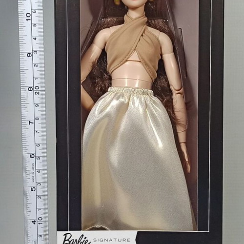Barbie Basics Model 06 new, 12'' doll