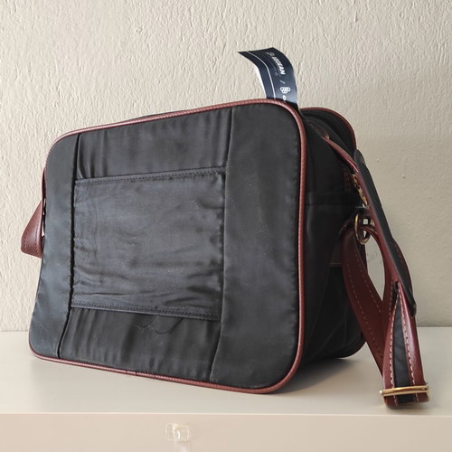 Samsonite Vintage Shoulder Bag Briefcase like new, black and brown