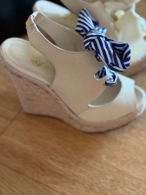 River Island beige espadrilles like new with changeable ribbons