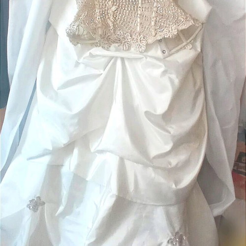 Luxury satin wedding dress like new with embroidered Swarovski bust