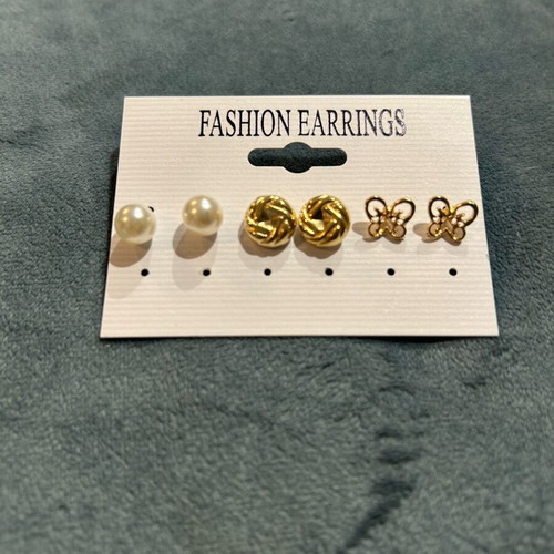 Earring set unused