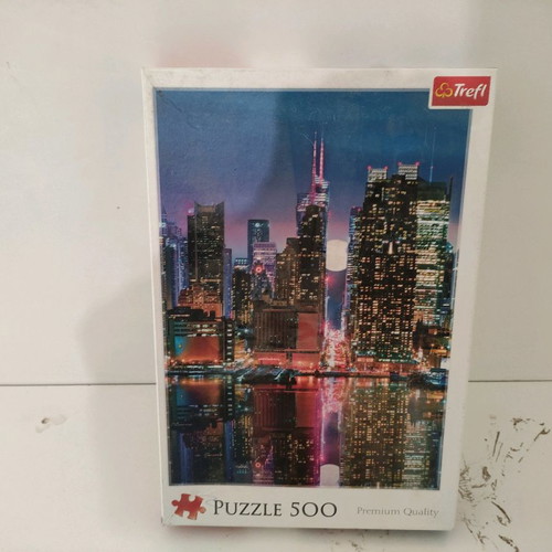 Puzzles used, pack of two with 1000 and 500 pieces