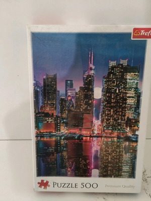 Puzzles used, pack of two with 1000 and 500 pieces