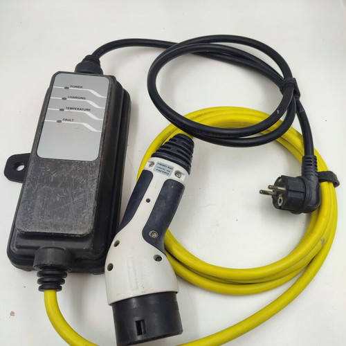Ev Aptiv (Delphi) Type 2 Portable Charger like new, 10A 2.4kW