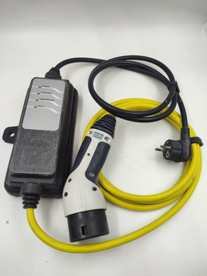 Ev Aptiv (Delphi) Type 2 Portable Charger like new, 10A 2.4kW