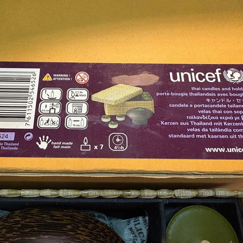 Σετ ρεσό κεράκια UNICEF με ψάθινο κουτί και ξύλινο κηροπήγιο καινούργιο