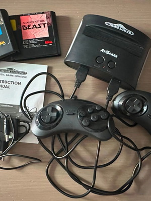 AtGames Sega Mega Drive Arcade Classic με 2 χειριστήρια και 2 παιχνίδια σαν καινούργιο