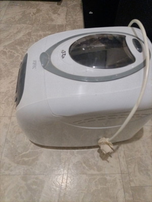 Bread maker slightly used