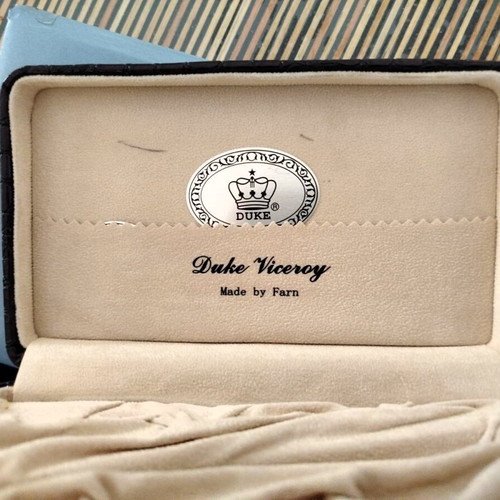 Duke Viceroy pen model 216B new with velvet case