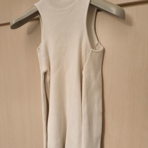 Zini Rib Knit Cold-Shoulder Cut Top M New Off-White