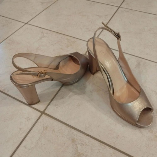 Ellen peep toe sandals used, gold color, size 40, 10 cm heel
