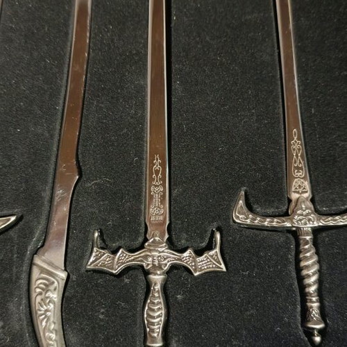 Letter opener set like new