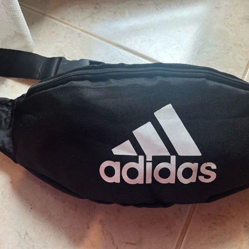 Adidas waist bag like new, adjustable size, black
