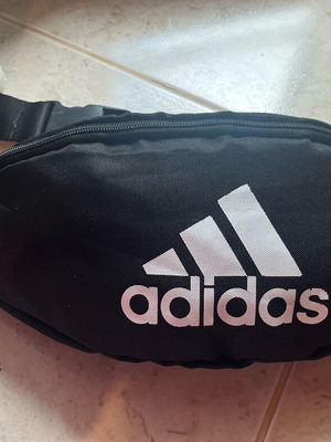 Adidas waist bag like new, adjustable size, black