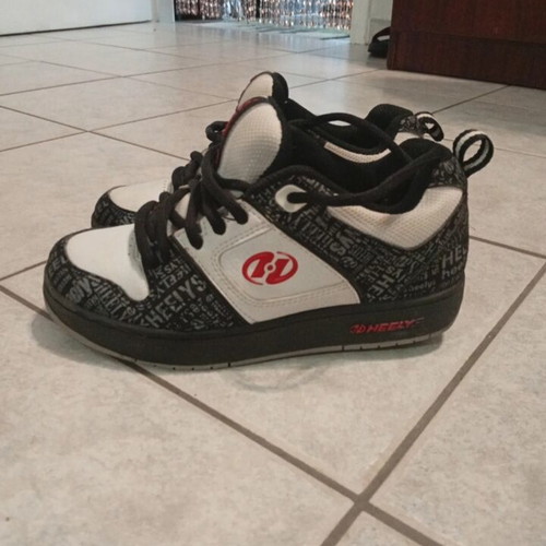 Heelys παπούτσια μεταχειρισμένα μέγεθος 38 μαύρο και άσπρο