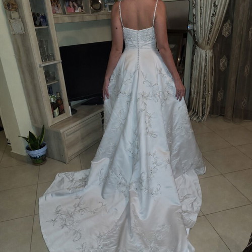 Wedding dress A-line with train used, satin texture by Benjamin Roberts