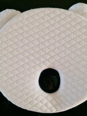 Cangaroo baby memory foam side head pillow Pooh slightly used