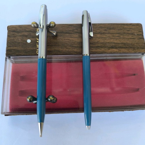 Sheaffer 440 set pen and mechanical pencil like new, blue navy