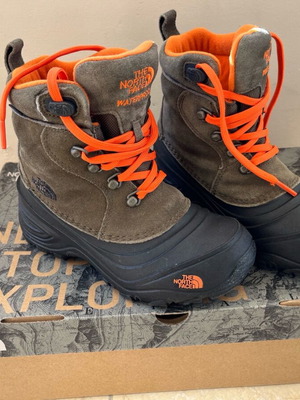 The NorthFace αδιάβροχα μποτάκια νο32 μεταχειρισμένα