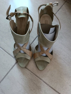 Christofoli leather sandals like new, 10cm heel, beige and light green