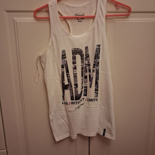 Blouse like new, size L