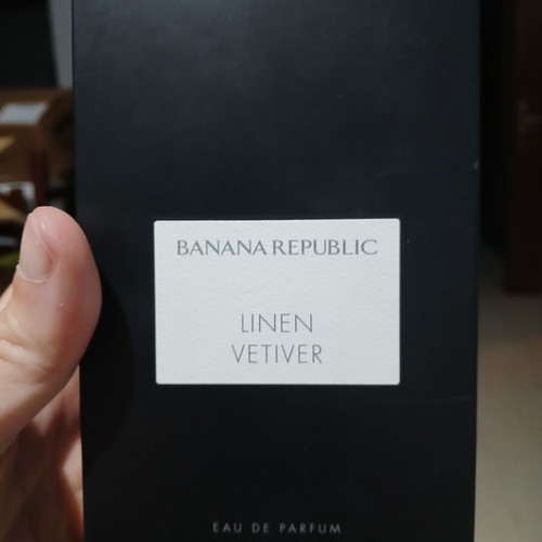 Banana Republic Linen Vetiver Eau de Parfum 75 ml like new