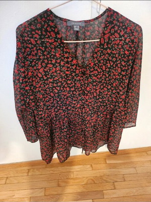 Primark lightweight semi-transparent floral shirt with buttons