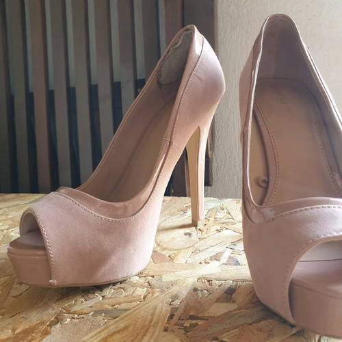 Bershka peep-toe pumps used pink-beige