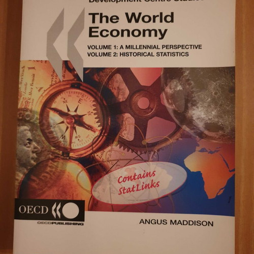 The World Economy by Angus Maddison like new, academic book