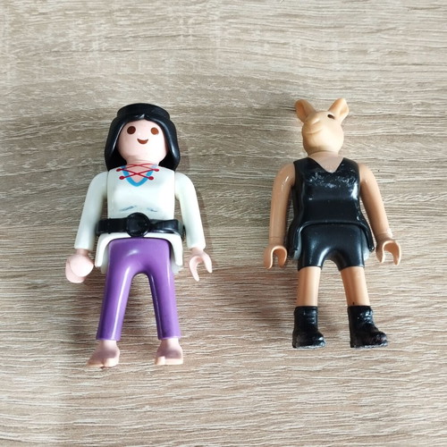 Playmobil figures like new with pirate woman and Shizune Naruto Shippuden