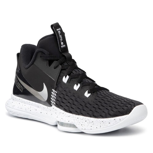 Nike Lebron Witness 5 V sneakers like new, size 42