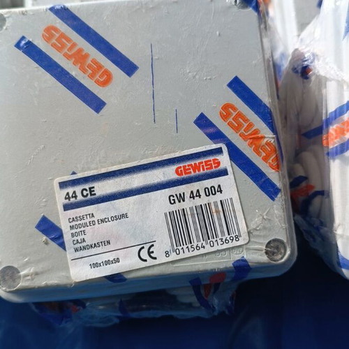 Gewiss junction box 100x100x50 mm new with 6 holes 29 mm IP55