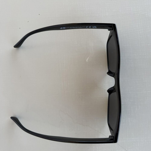 Black sunglasses like new