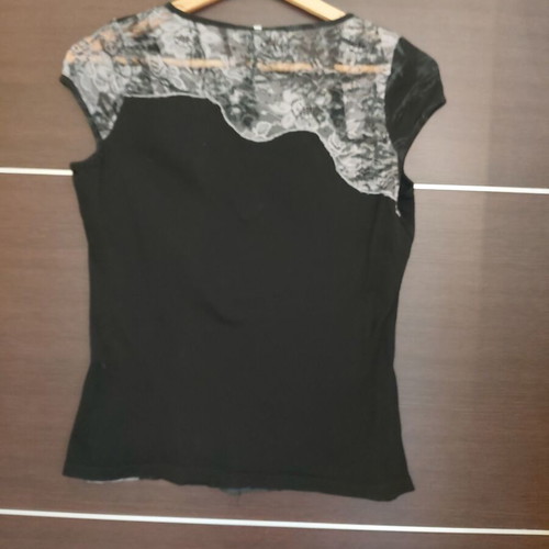 Black women's t-shirt like new, size M, 100% cotton