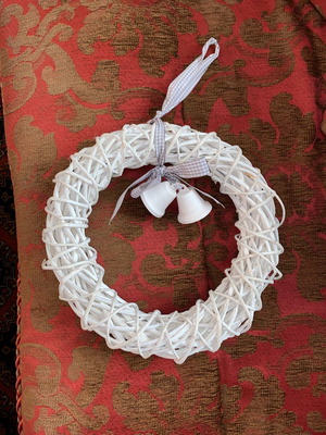 Christmas wreath like new, wooden with bells