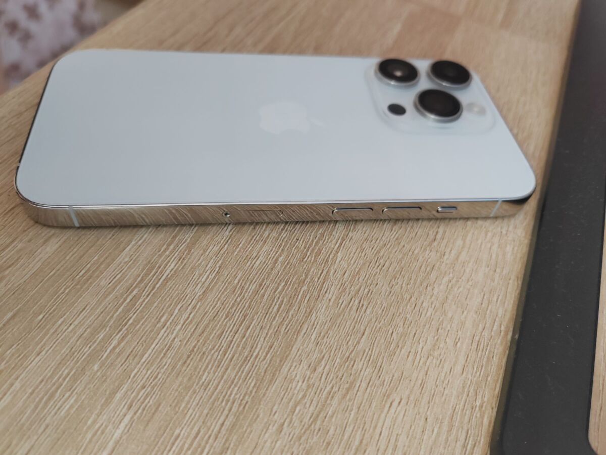 iPhone 14 Pro 512GB Silver like new - € 719,00 - Vendora.cy