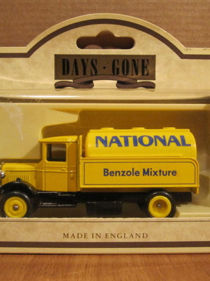 Lledo 1934 Mack Tanker ''National Benzole Mixture'' καινούργιο