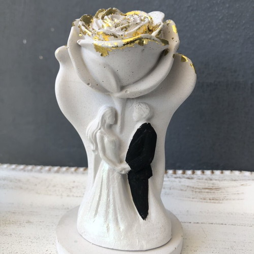 Handmade Wedding Favor with Couple and Rose, Luxury Gypsum Creation