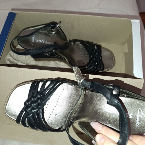 Clarks sandals size 36 like new black and beige