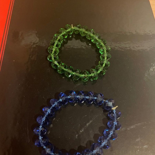 Bracelets set of 2 in blue and green with shiny beads