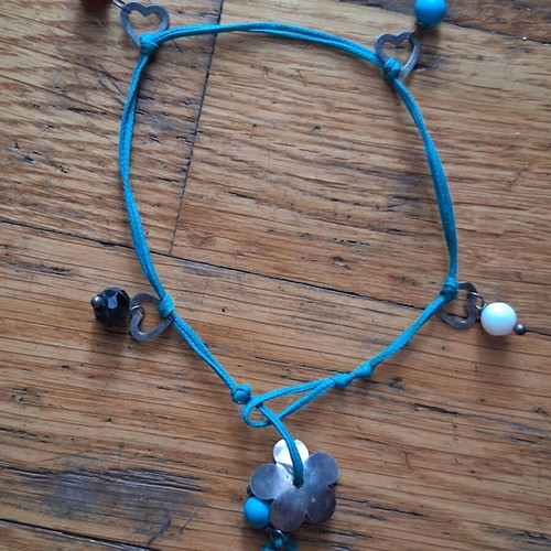 Anklet with 925 silver elements used, turquoise thread and decorative beads